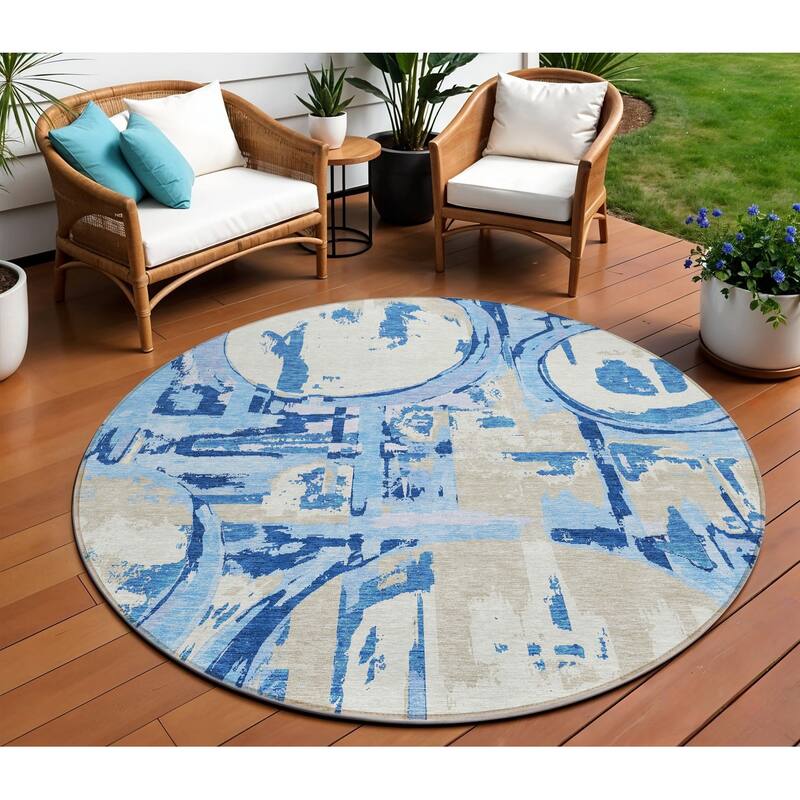 HomeRoots Geometric Transitional Rectangle Outdoor Rug - 8' Round