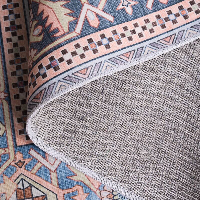 SAFAVIEH Arizona Aidel Machine Washable & Slip Resistant Rug