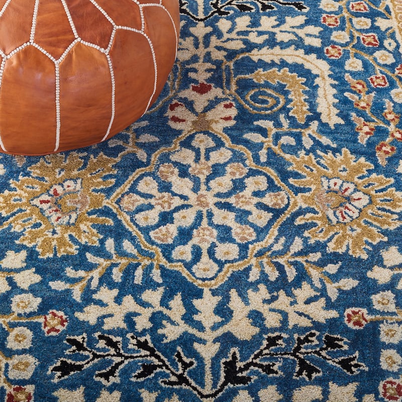 SAFAVIEH Handmade Antiquity Mirosava Traditional Oriental Wool Rug
