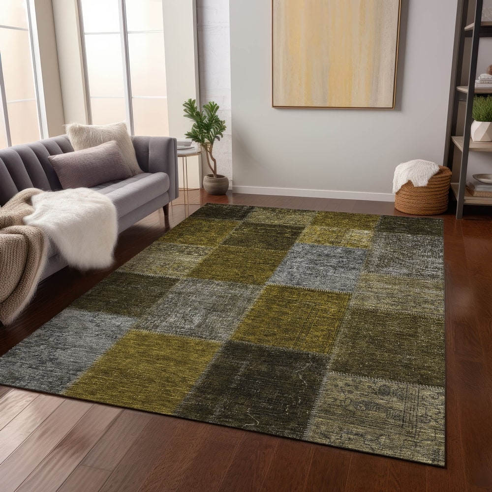 Machine Washable Indoor/ Outdoor Chantille Vintage Patchwork Rug