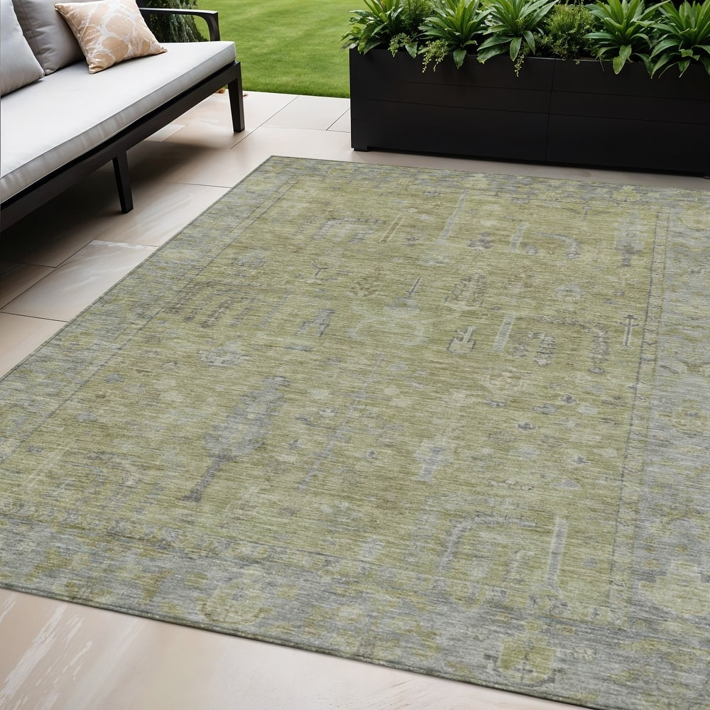 HomeRoots Oriental Traditional Rectangle Outdoor Rug