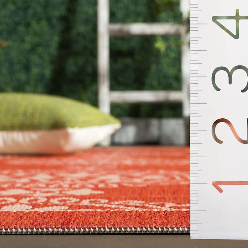SAFAVIEH Courtyard Lyndy Rug