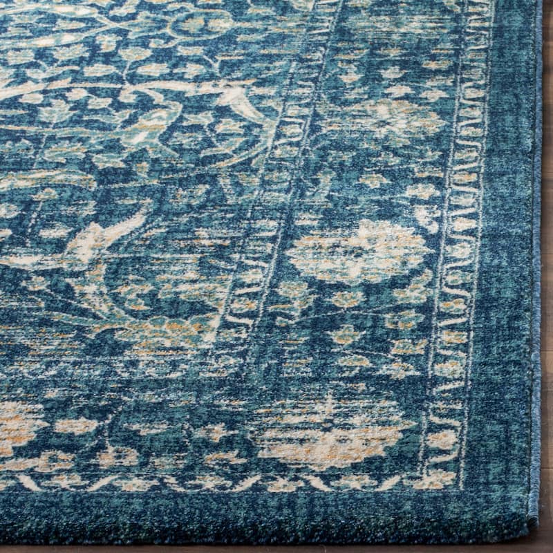 SAFAVIEH Evoke Kandi Distressed Vintage Boho Rug
