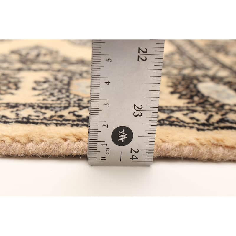 ECARPETGALLERY Hand-knotted Peshawar Bokhara Beige Wool Rug - 3'1 x 5'3
