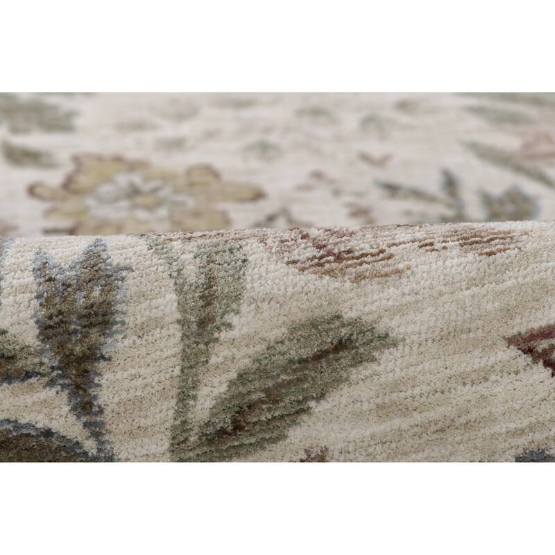 Momeni Wisteria Polyester Traditional Area Rug