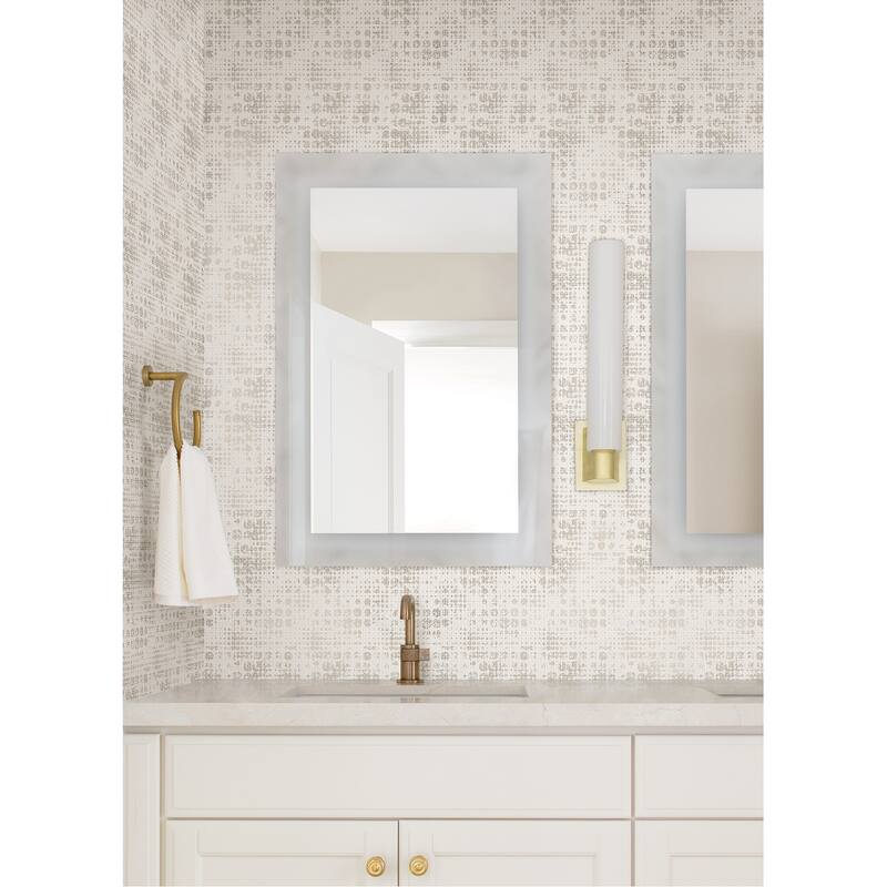 Geometrics Independence Celeste Platinum Circle Grid 33' L X 20.9" W Wallpaper Roll - Platinum