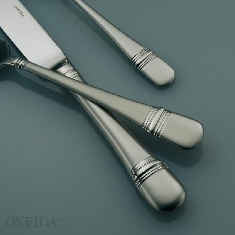 Oneida 18/10 Stainless Steel Satin Astragal Table Knives (Set of 12)