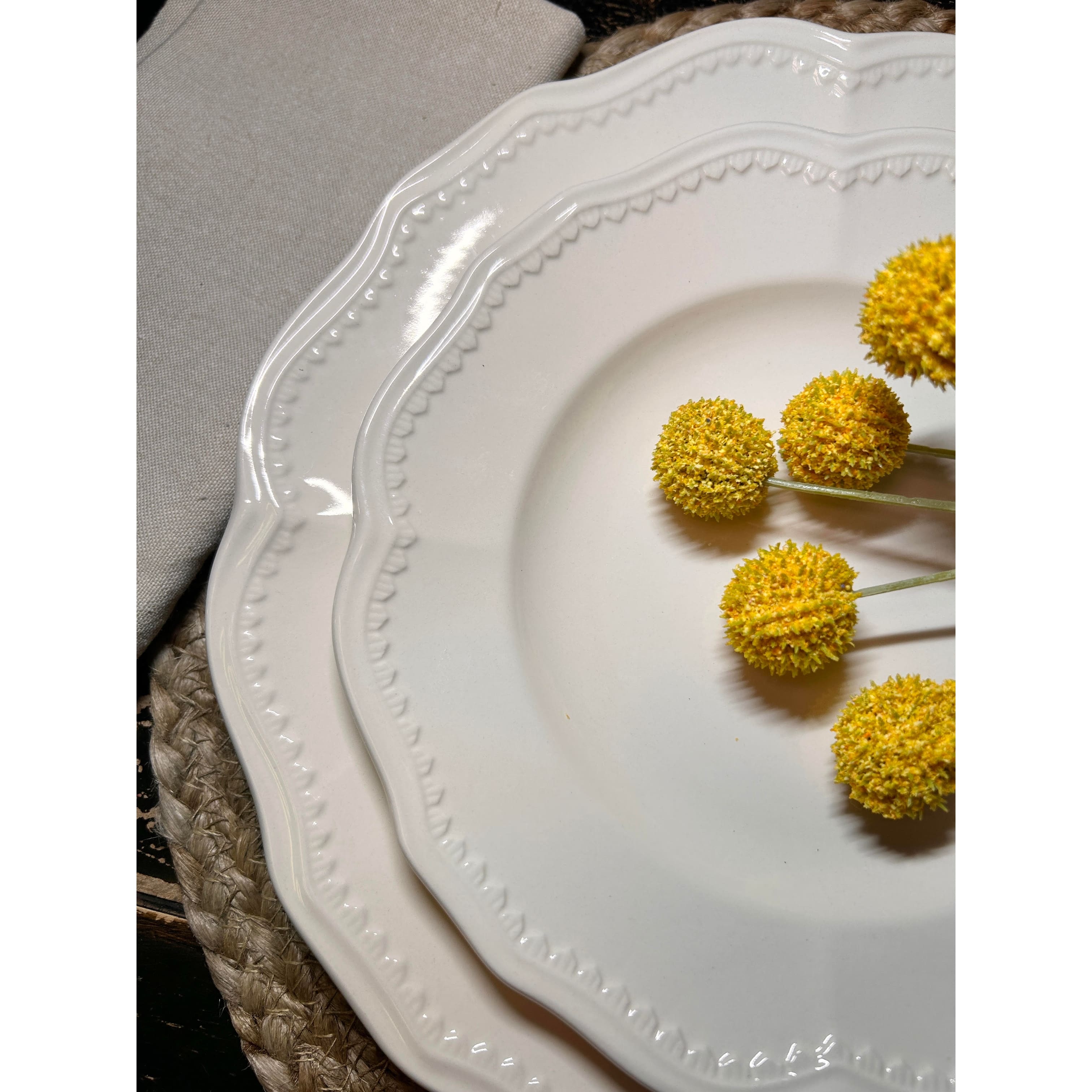 Red Vanilla Classic White Salad Plates (Set of 4) On Sale Bed