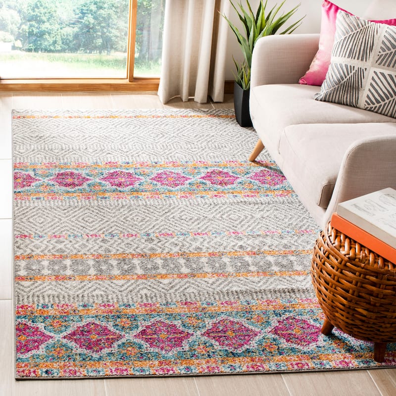 SAFAVIEH Madison Bebe Vintage Rug- - 4' x 6' - Grey/Ivory