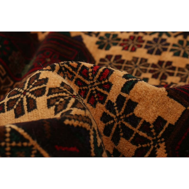 Teimani Ivory, Red Rug 3'8" x 6'6" - 3'8 x 6'6