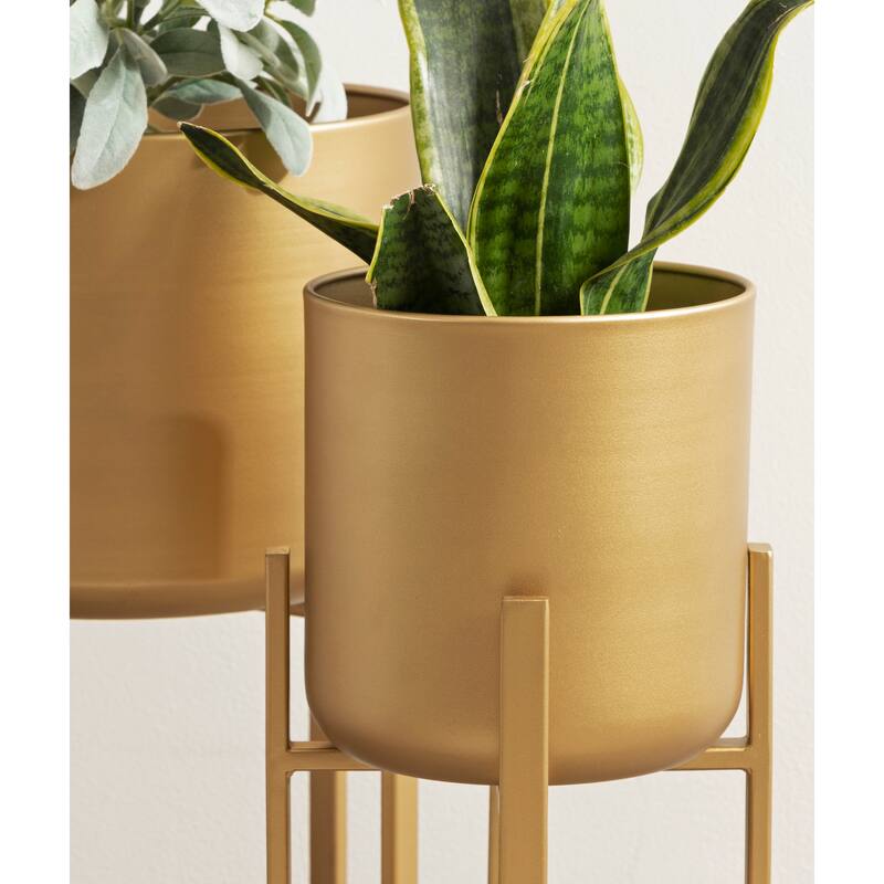 Kate and Laurel Gabi Metal Standing Planters, 2 Piece Set - 2 pc set