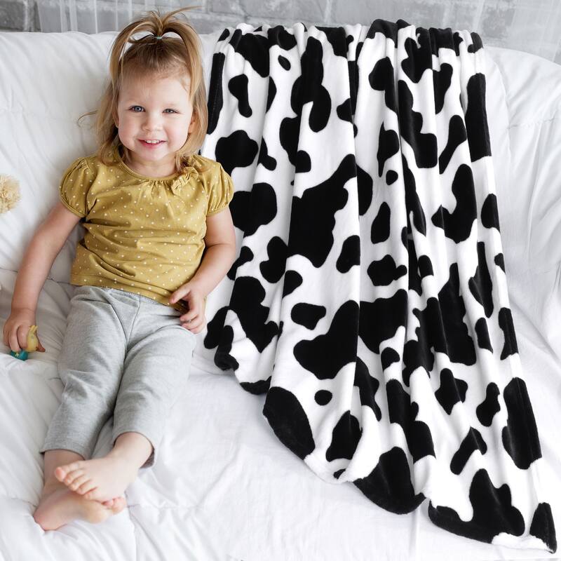 Cow Printed Flannel Throw Blanket Soft 300GSM Lightweight Sofa Bed