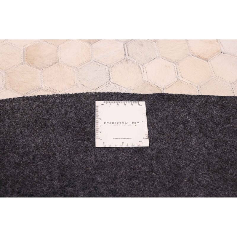 ECARPETGALLERY Handmade Cowhide Patchwork Ivory Leather Rug - 7' x 7'