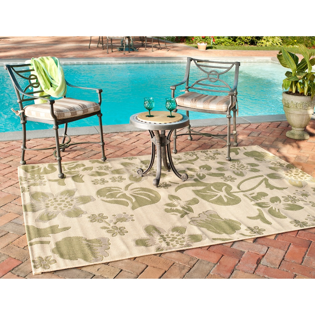 SAFAVIEH Courtyard Dobrinka Indoor/ Outdoor Waterproof Patio Backyard Rug