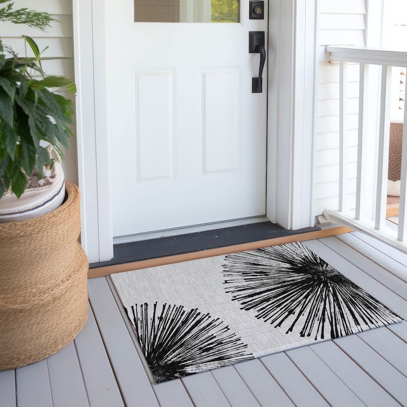 Machine Washable Indoor/ Outdoor Chantille Contemporary Burst Rug