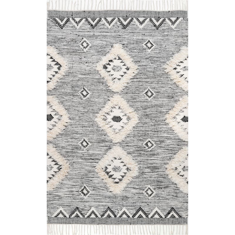 Nuloom Savannah Moroccan Tasseled Wool Area Rug