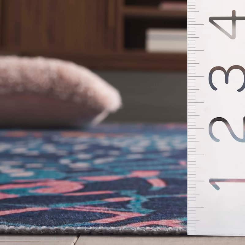 SAFAVIEH Tacoma Shehrie Machine Washable Rug