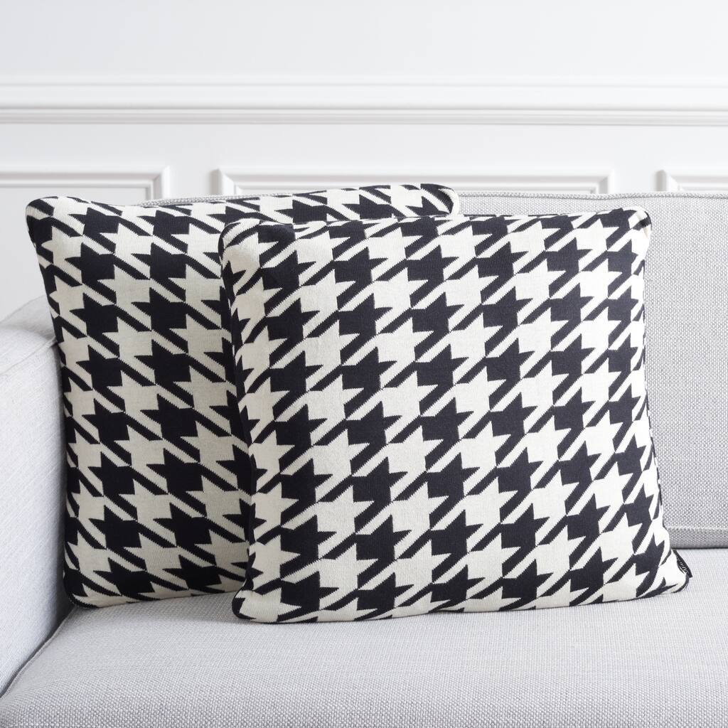SAFAVIEH Limanka 18-inch Square Decorative Throw Accent Pillow with Insert (Set of 2)