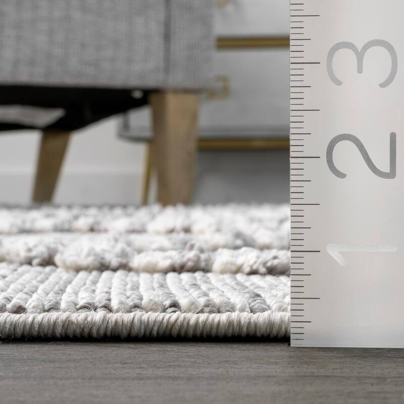 Nuloom Skylar Textured Trellis Tassel Area Rug