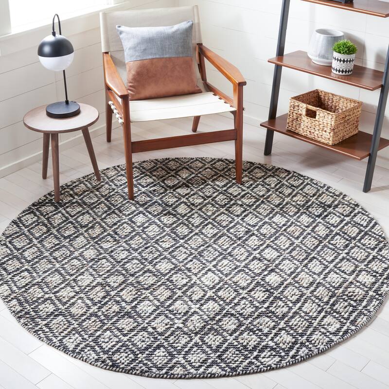 SAFAVIEH Handmade Natura Dalila Casual Wool Rug - 6' Round - Ivory/Brown