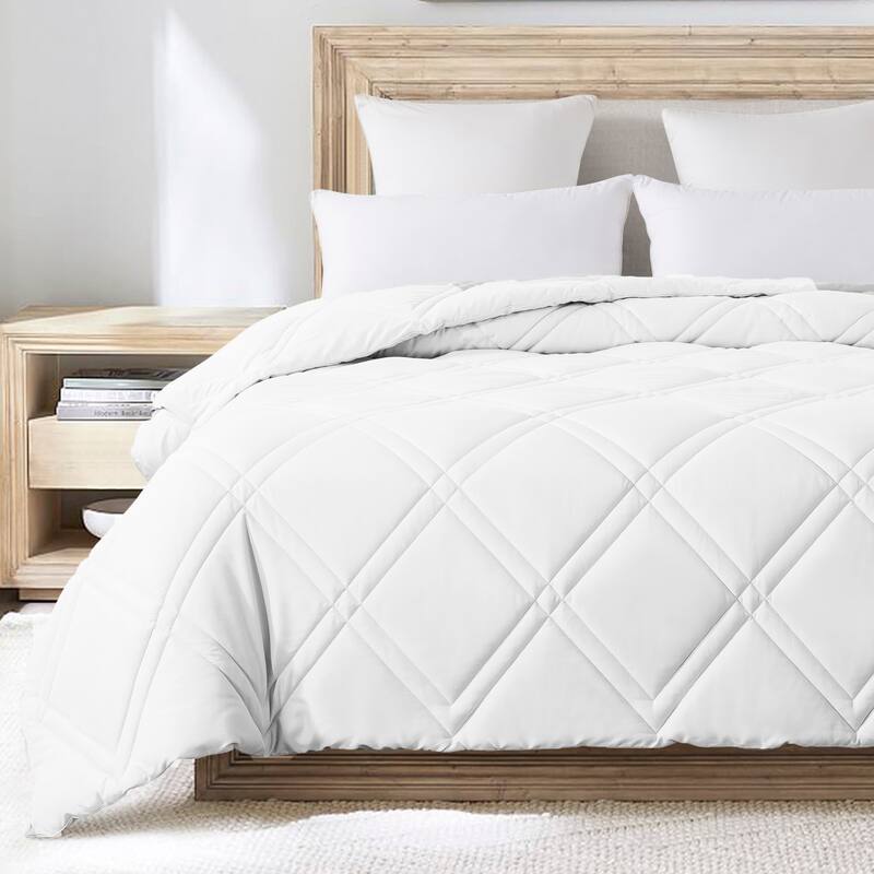 Double Diamond Down Alternative Comforter