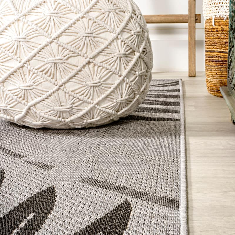 JONATHAN Y Bahamas Tropical Palm Leaf Indoor/Outdoor Area Rug