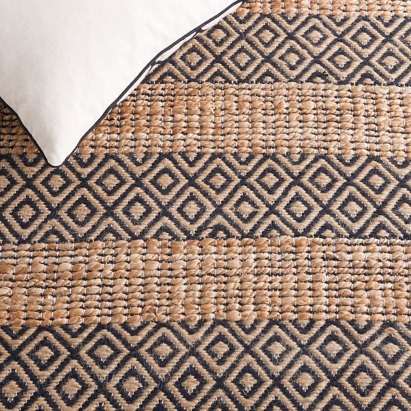 SAFAVIEH Handmade Natural Fiber Jalynn Geometric Seagrass Rug