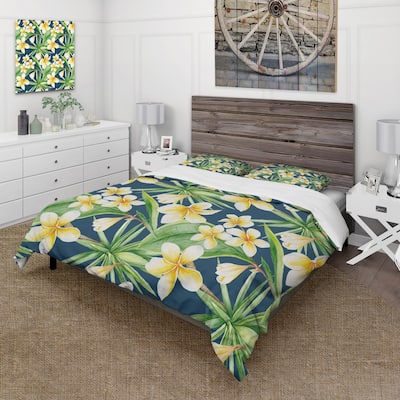 Designart 'Tropical Foliage and Yellow Flowers VIII' Modern Duvet Cover Set