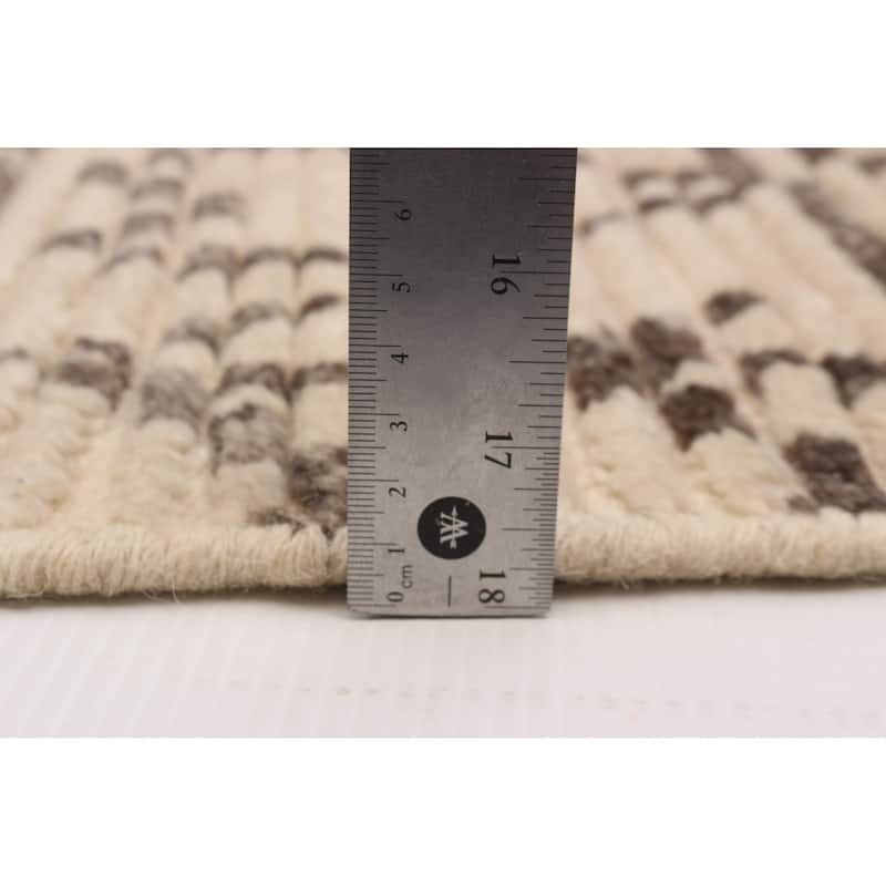 ECARPETGALLERY Hand-knotted Tangier Cream Wool Rug - 4'11 x 8'0