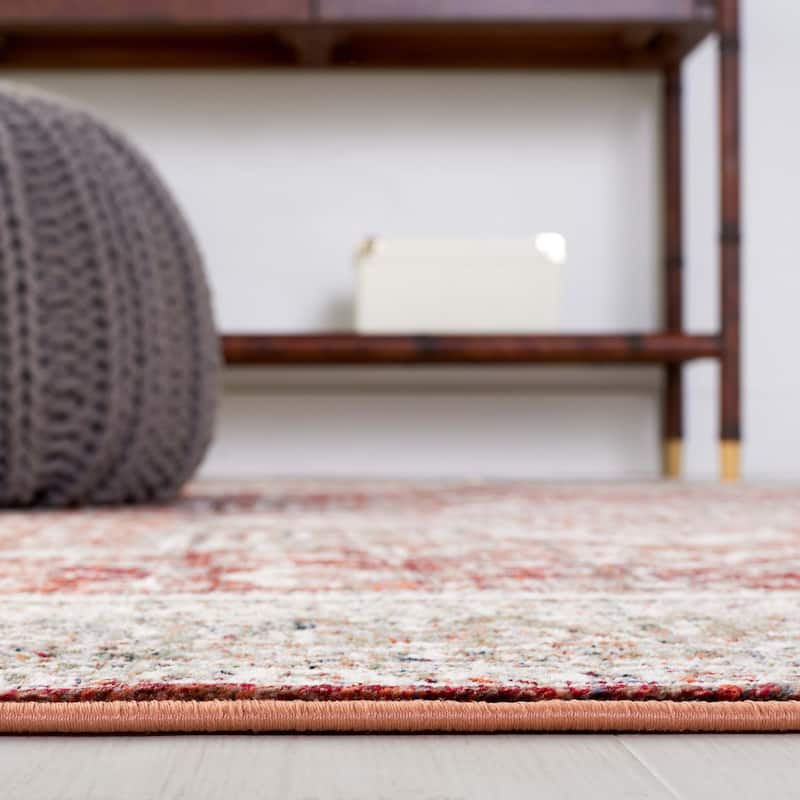 SAFAVIEH Vintage Persian Yuliia Rug