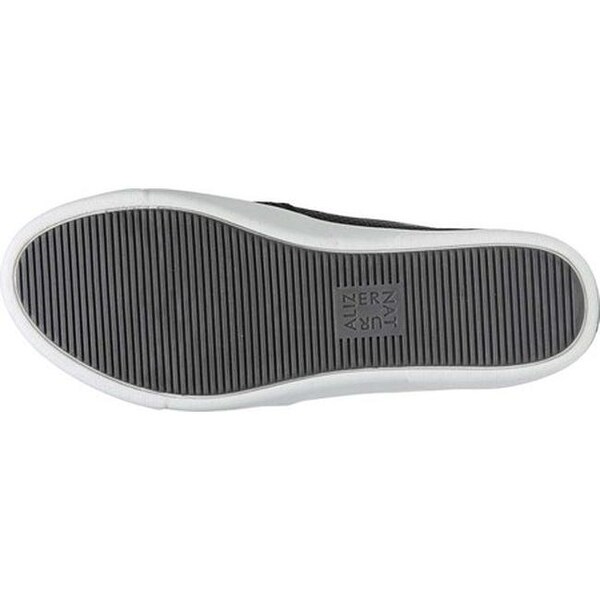 naturalizer marianne navy