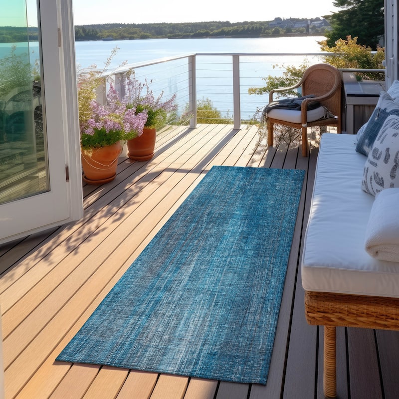 Machine Washable Indoor/ Outdoor Ombre Solid Chantille Rug - 2'3" x 7'6" - Blue