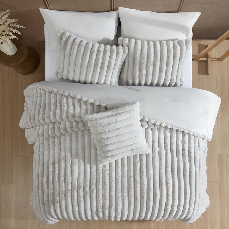 Riverbrook Home Everett Collection