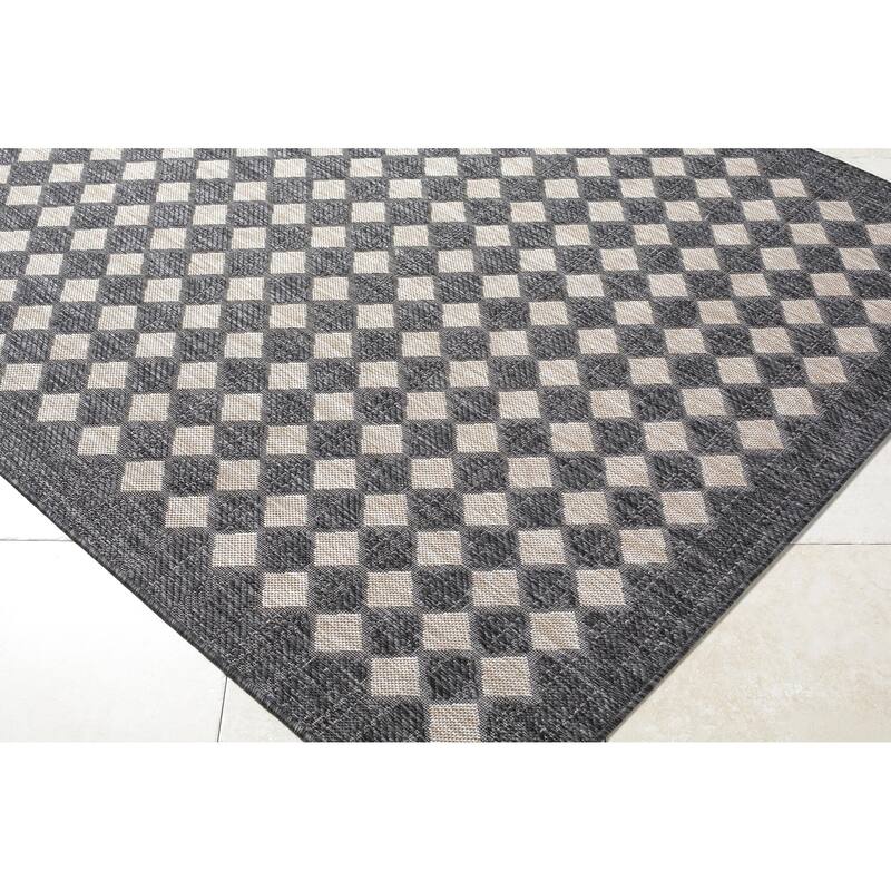 Livabliss X Galey Alix Modern Mulberryindoor/Outdoor Area Rug