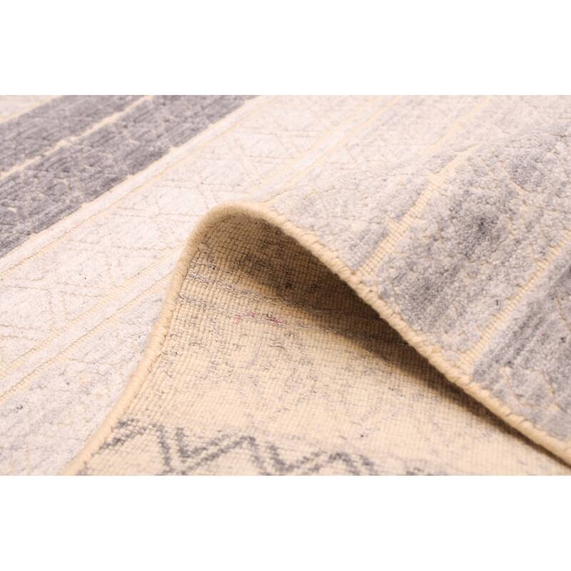 ECARPETGALLERY Hand Loomed Elysian Light Grey Rug - 6'9 x 9'8