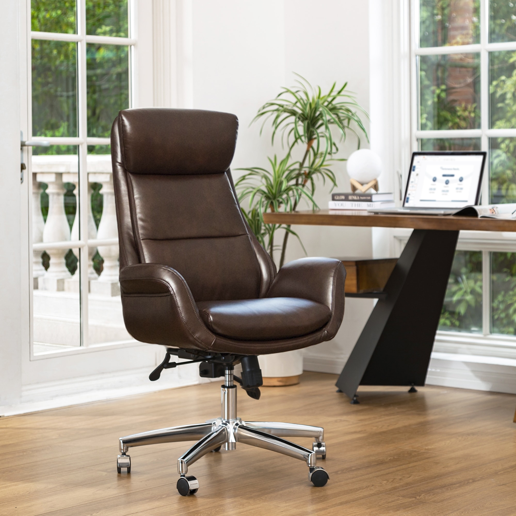 Glitzhome Modern High-Back Leatherette Adjustable 360-Degree Swivel Executive Office Chair