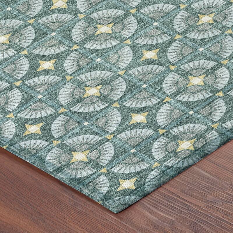 Machine Washable Indoor/ Outdoor Modern Roeland Chantille Rug