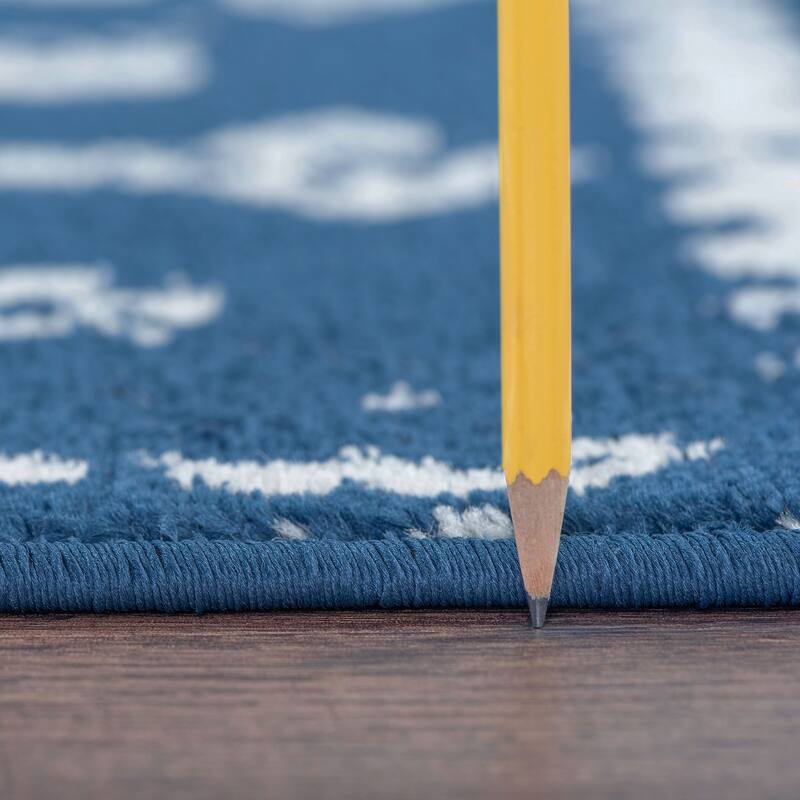 Jade Farmhouse Geometric Indoor Area Rug