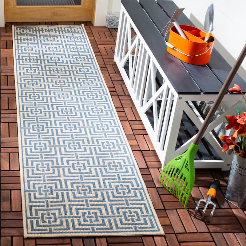 SAFAVIEH Beach House Eliverta Indoor/ Outdoor Waterproof Patio Backyard Rug