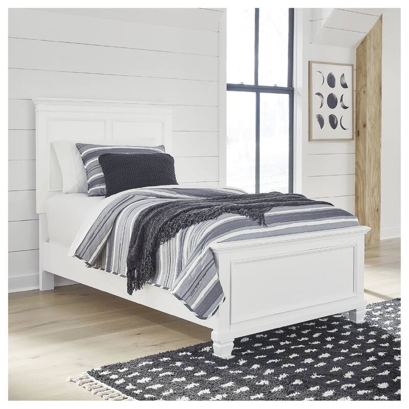 Signature Design by Ashley Fortman Panel Bed - White - Twin