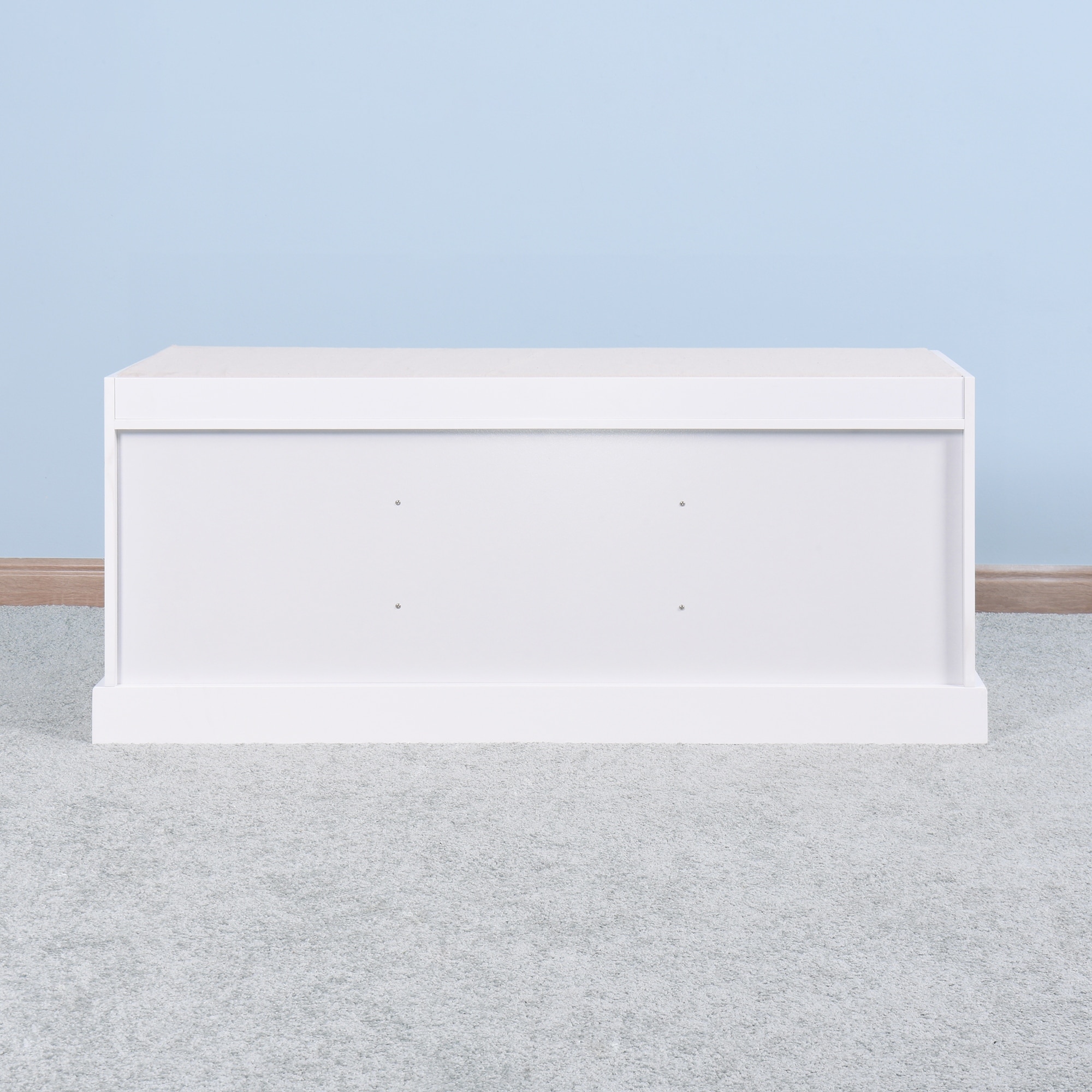 White blanket hotsell box with cushion