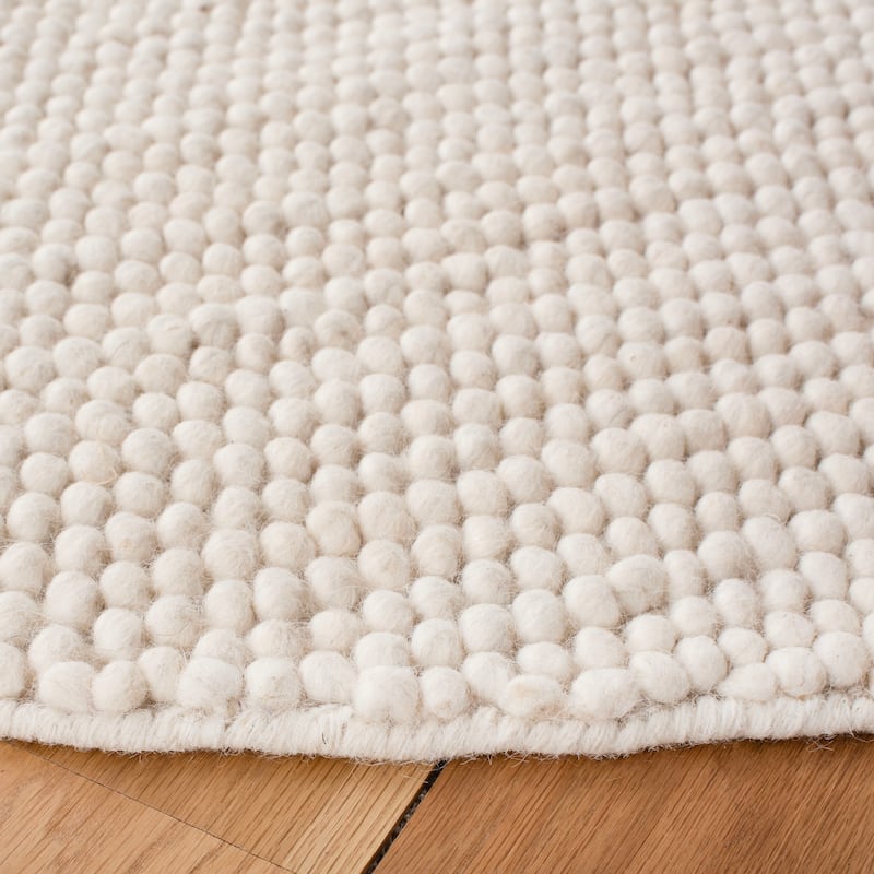 SAFAVIEH Handmade Natura Kinuko Wool Rug