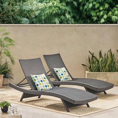 Modern Outdoor Aluminum Frame Wicker Recliner