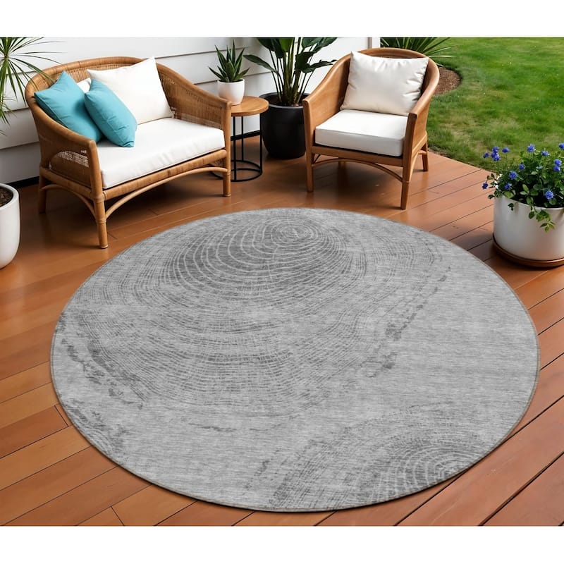 HomeRoots Abstract Transitional Rectangle Outdoor Rug - 8' Round