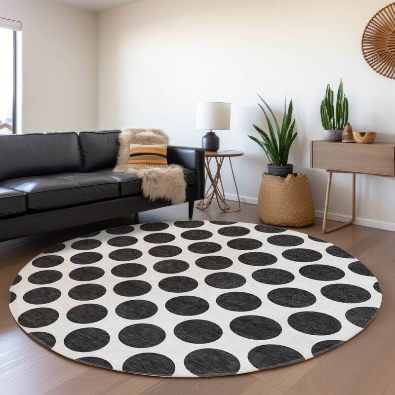 Machine Washable Indoor/ Outdoor Polka Dots Chantille Rug