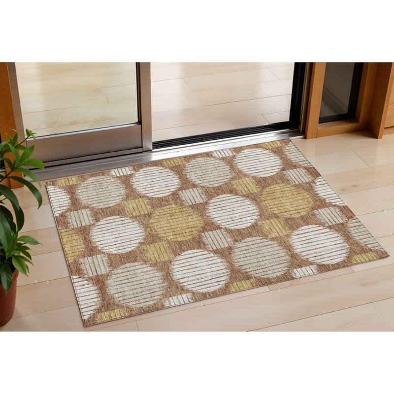 HomeRoots Geometric Transitional Rectangle Outdoor Rug - 3' x 5'