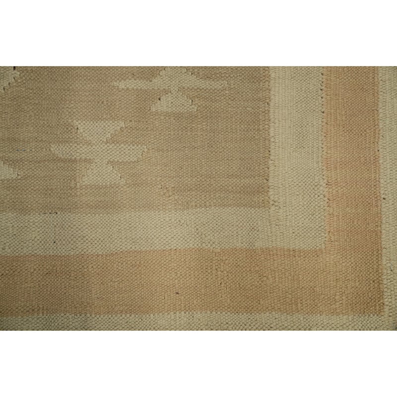 Hand Woven Southwestern Wool Beige Geometric Area Rug - 5' 11'' X 4' 0''