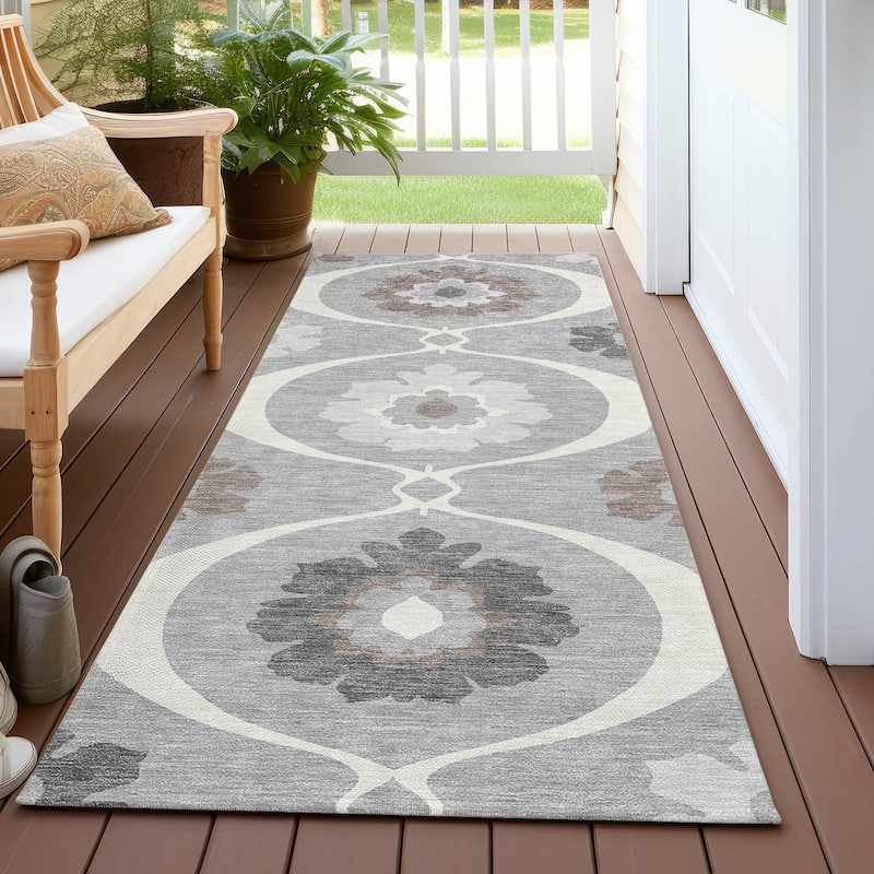 Machine Washable Indoor/ Outdoor Chantille Floral Geo Rug - Gray - 2'3" x 7'6"
