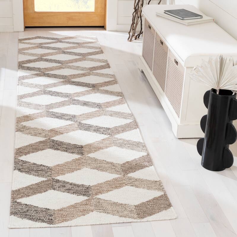 SAFAVIEH Handmade Kilim Winke Flatweave Wool Rug - 2'3" x 9' Runner - Ivory/Brown