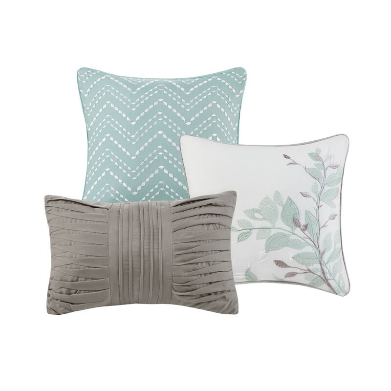Madison Park Montecito 6 Piece Printed Quilt Set with Throw Pillows